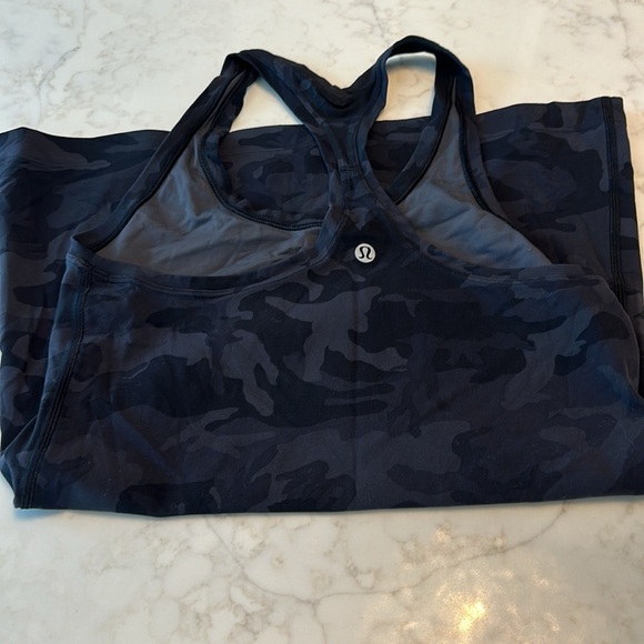 Lululemon Tank - Picture 2 of 4